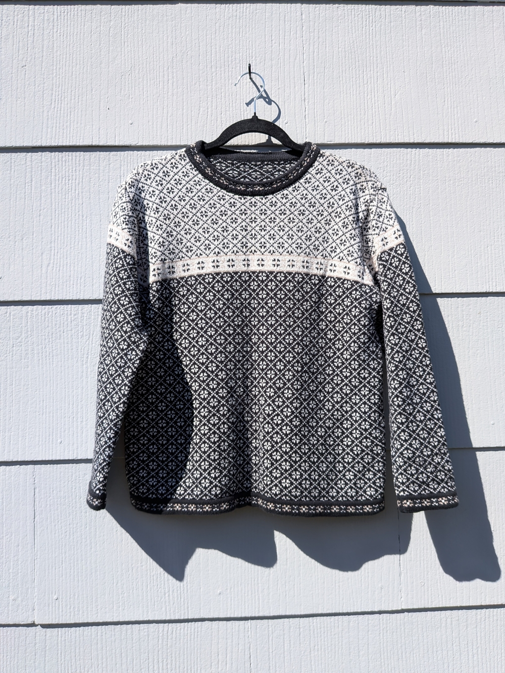 Women's Black & White Patterned Knit Sweater